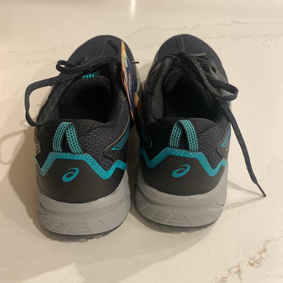 😍NWT😍ASICS SNEAKERS - Picture 5 of 7